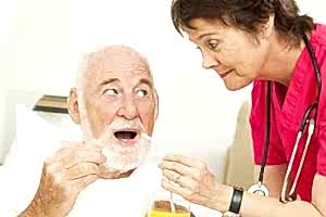 забота о пожилом человеке 