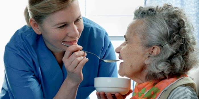 сиделка для лежачего больного